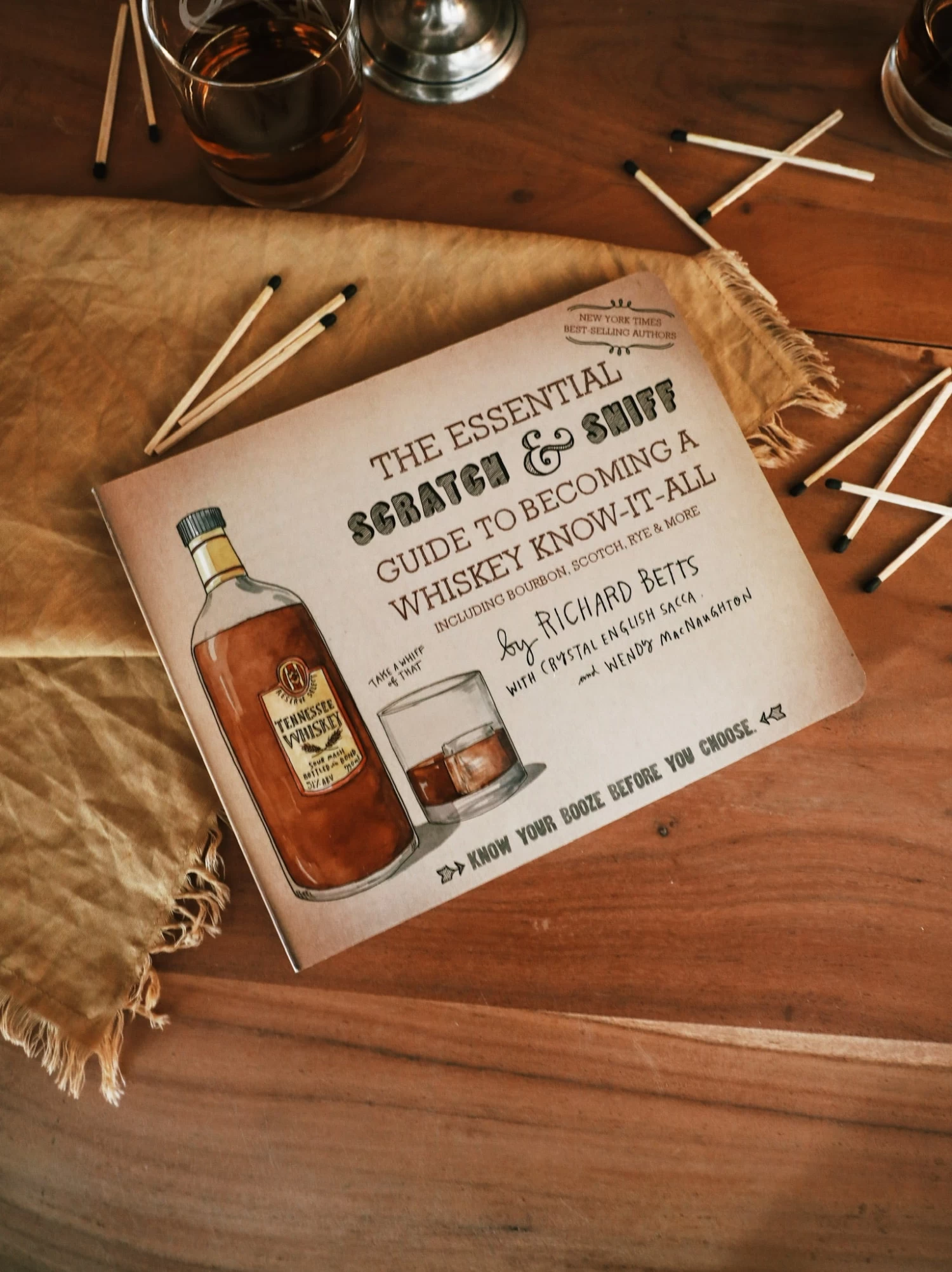 Harper Collins The Essential Scratch & Sniff Guide To Becoming A Whiskey Know-It-All 1 Harper Collins The Essential Scratch & Sniff Guide To Becoming A Whiskey Know-It-All