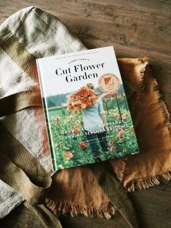 Chronicle Books Cut Flower Garden