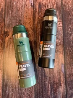 Stanley: Trigger Action Travel Mug - Hammertone Green -Fashion Home Store 8696CDF8 2B2F 46DB 809A 390802969671 41715e6d 0aaf 48ac a41b c3fe65d9020e