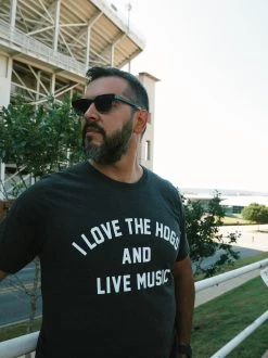 I Love The Hogs And Live Music T-Shirt -Fashion Home Store 9F22D55C 360A 4909 8EB1 ADEA74253E04