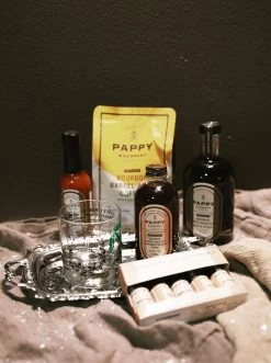 A Christmas Carol Rocks Glass -Fashion Home Store EE94BD95 0A96 4339 8B9E 2013D02A0112