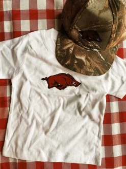 Arkansas Short Sleeve Tee - White -Fashion Home Store IMG 1385 f19c913b bc26 4769 8fbe 1cc83e34d532