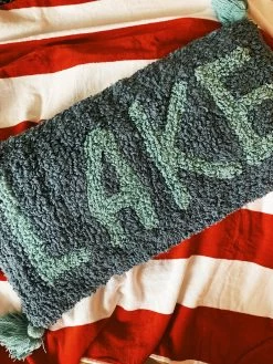 Punch Hook Lake Pillow -Fashion Home Store IMG 2224 b5e501ae e078 4d1f a2ea 098c3b47f82f