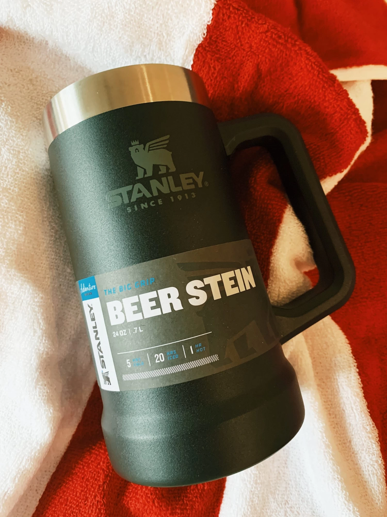 Stanley: The Big Grip Beer Stein - Matte Black 1 Stanley: The Big Grip Beer Stein - Matte Black