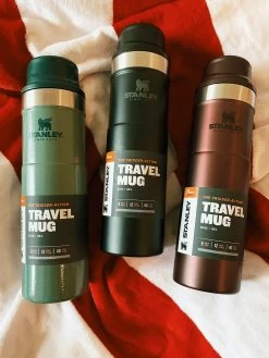Stanley: Trigger Action Travel Mug - Hammertone Green -Fashion Home Store IMG 7946 72077883 6a4a 4854 8d29 25cdc2887df8