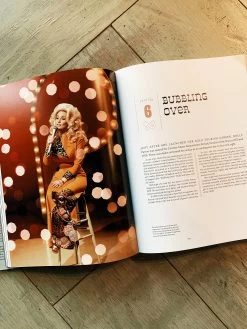 Dolly Parton, Songteller: My Life In Lyrics -Fashion Home Store IMG 8773 670e9d09 7321 44f0 ba46 6a8202e280bf