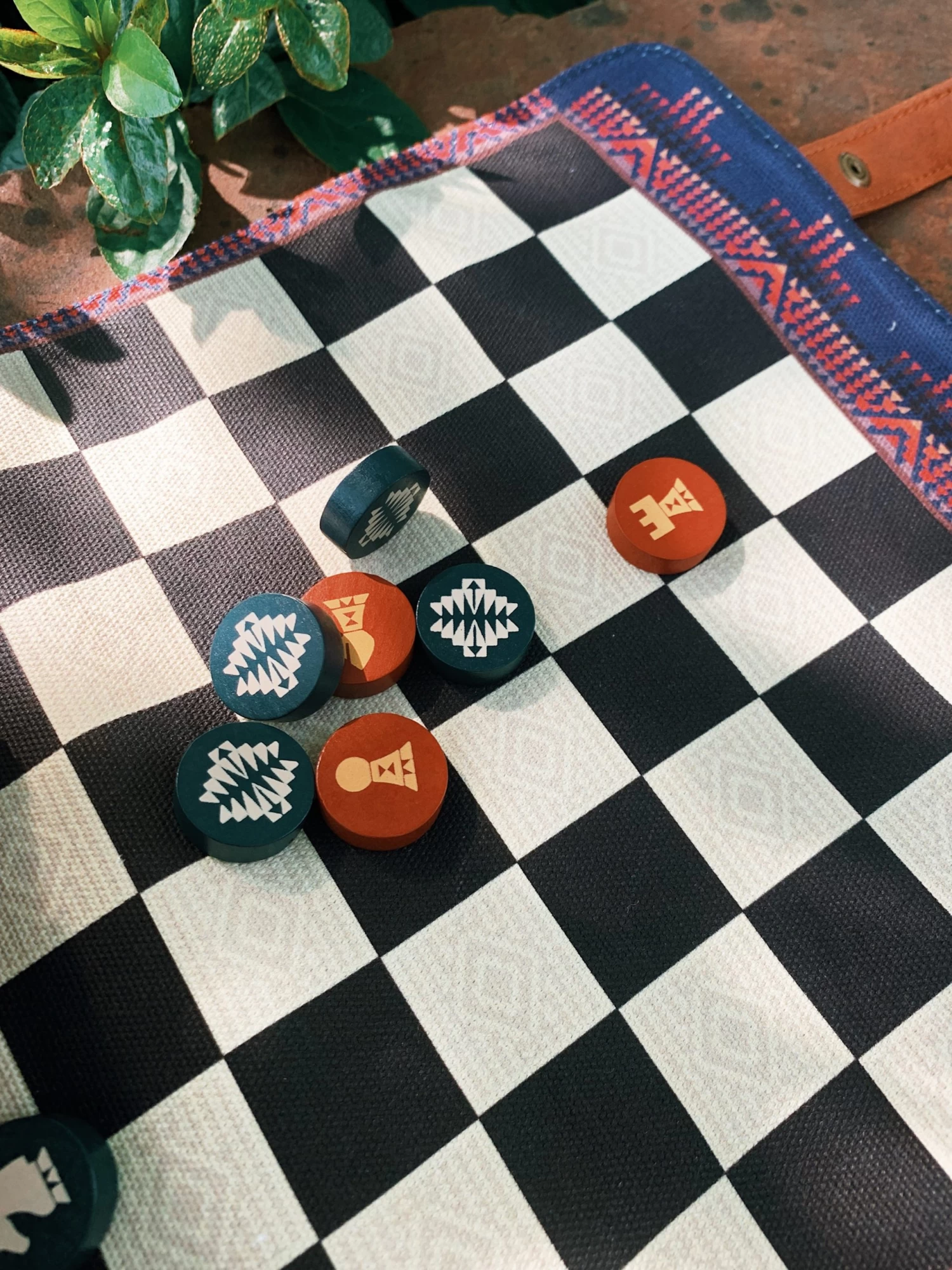 Chronicle Books Pendleton Chess & Checkers 2 Chronicle Books Pendleton Chess & Checkers - Image 2