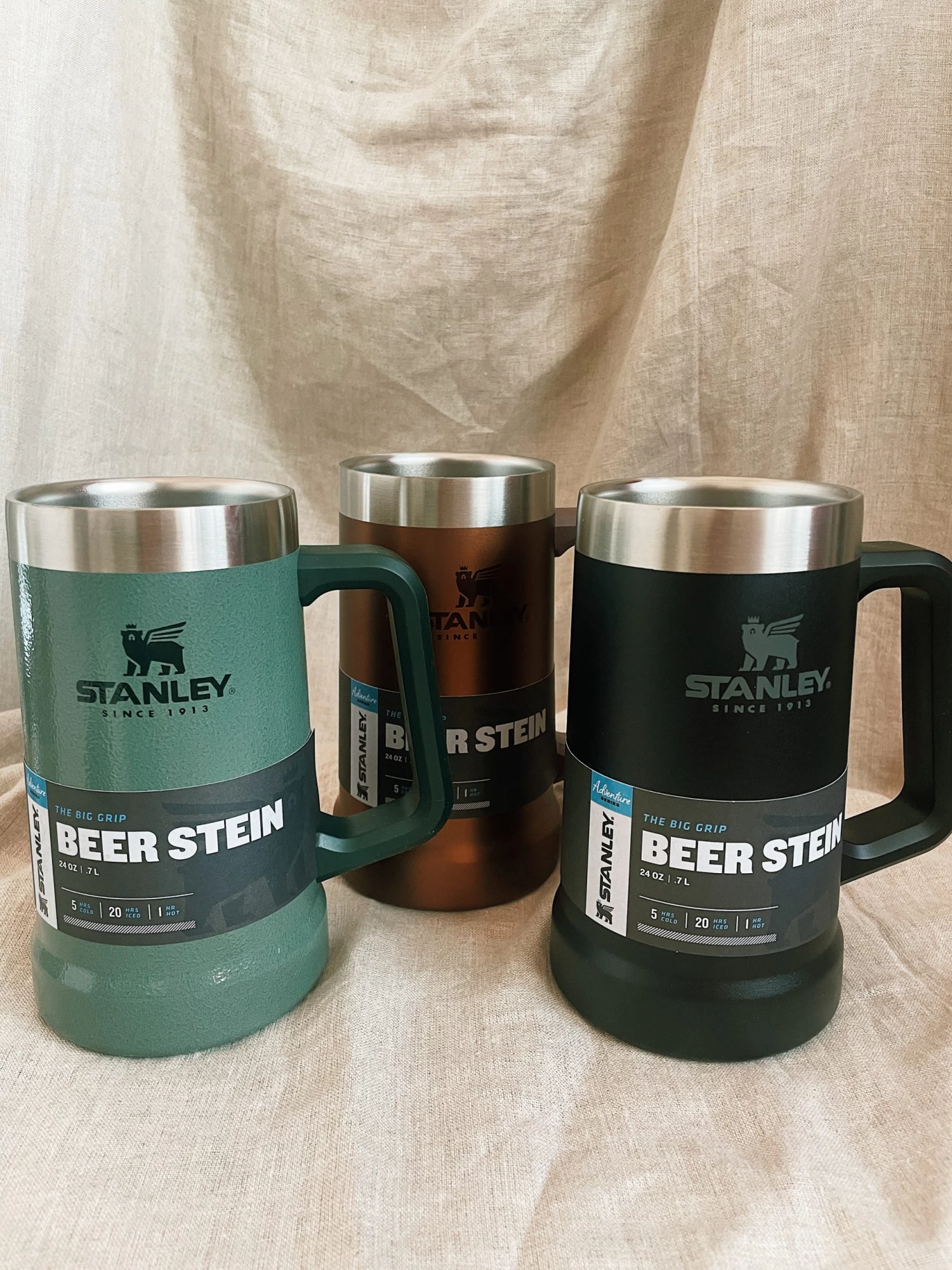Stanley: The Big Grip Beer Stein - Matte Black 2 Stanley: The Big Grip Beer Stein - Matte Black - Image 2