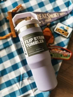 Stanley: Ice Flow Flip Straw 30 Oz Tumbler - Lavender