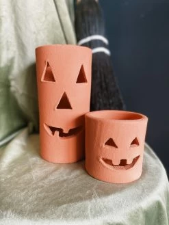 Clay Jack-O-Lantern (PICK UP ONLY) -Fashion Home Store image 8f4ebe6b 5046 4a80 9f13 b7a33d2b52db