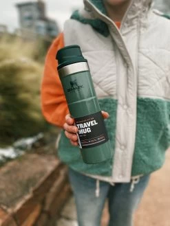 Stanley: Trigger Action Travel Mug - Hammertone Green -Fashion Home Store image 930ad543 25c9 4443 91af 34c84042fb2f