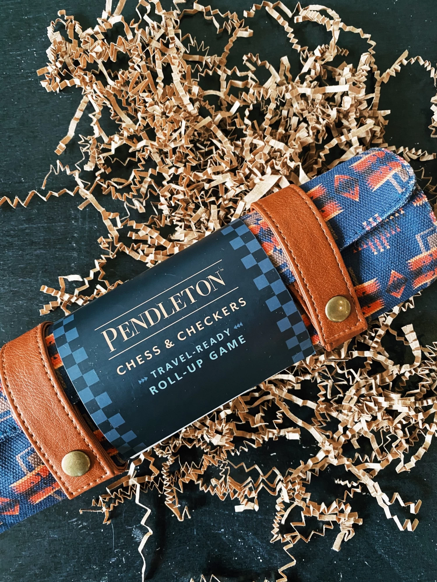 Chronicle Books Pendleton Chess & Checkers 7 Chronicle Books Pendleton Chess & Checkers - Image 7