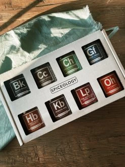 Spiceology: BBQ Rub Gift Set - 8 Glass Jars