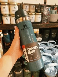 Stanley: Trigger Action Travel Mug - Hammertone Lake -Fashion Home Store image ab481547 da5f 4b8f 8c2b 728e63234327