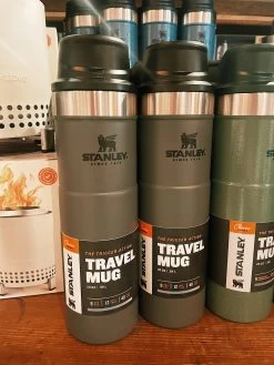 Stanley: Trigger Action Travel Mug - Hammertone Lake -Fashion Home Store image d1705129 3e3d 4a7b b957 0004d2d88ec5